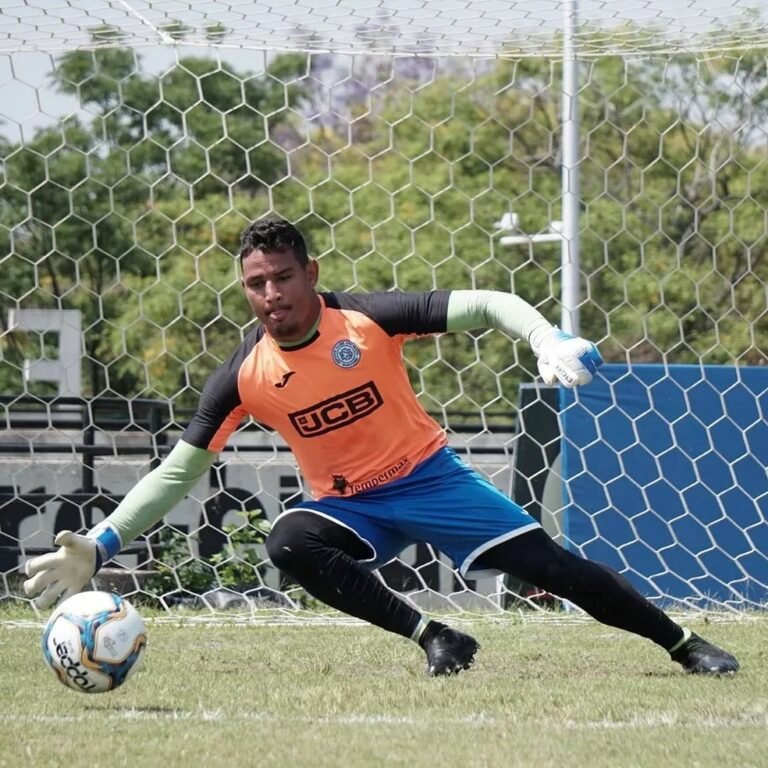 Gabriel Felix, ex-Vasco, comenta sobre oportunidade em Rondônia