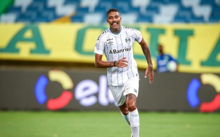 O “novo” camisa 10 do Grêmio