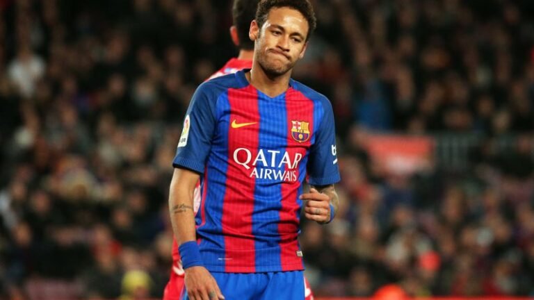 Neymar exige cerca de 44 milhões de euros do Barcelona na Justiça, segundo rádio