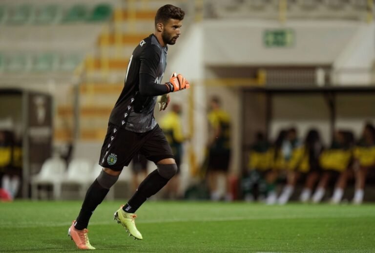 Maximiano e Gonçalo Inácio renovam com o Sporting