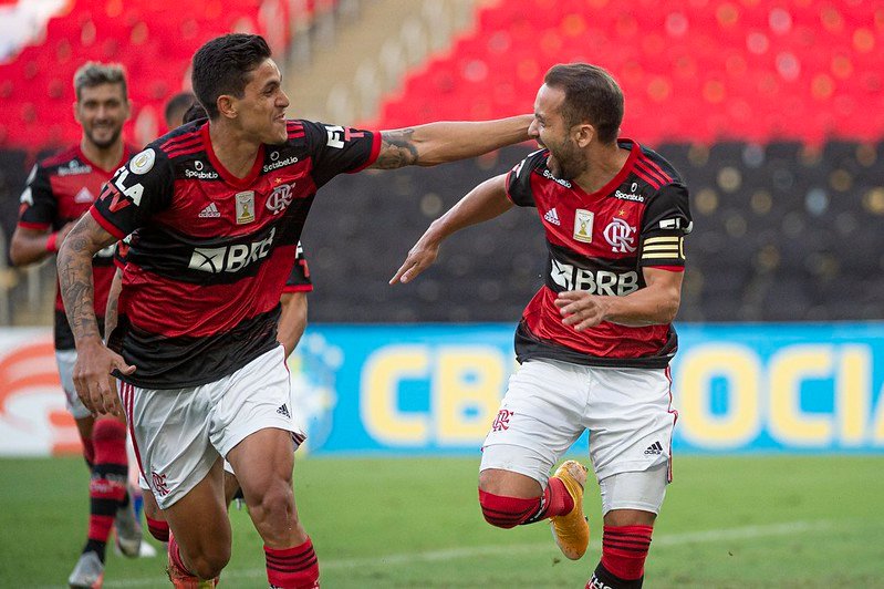 Problemão: Flamengo terá 5 importantes desfalques para enfrentar o São Paulo