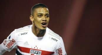 Inter planeja a chegada de centroavante na janela do meio do ano