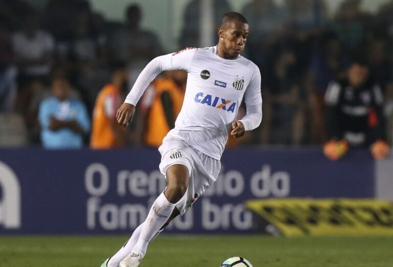 Copete é liberado para acertar com o Cruzeiro