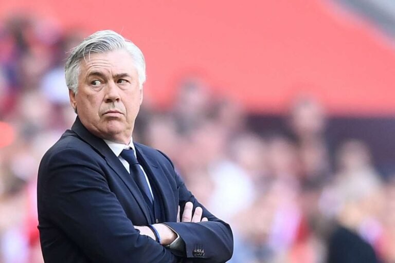 Everton mira dois atacantes para o próximo mercado