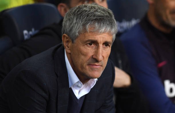 Quique Setién esclarece relação difícil com Messi, resultado de 8 a 2 e o seu futuro