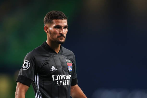 Juventus pode incluir dois jogadores para contratar Houssem Aouar