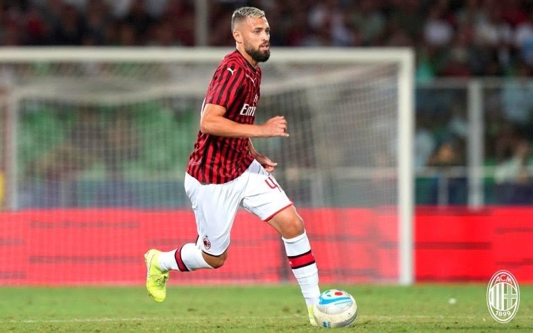 O Milan emprestará Léo Duarte