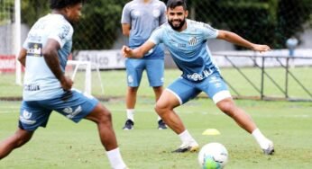 Com recuperados da Covid-19 e provável time misto, Santos viaja para encarar o Athletico-PR