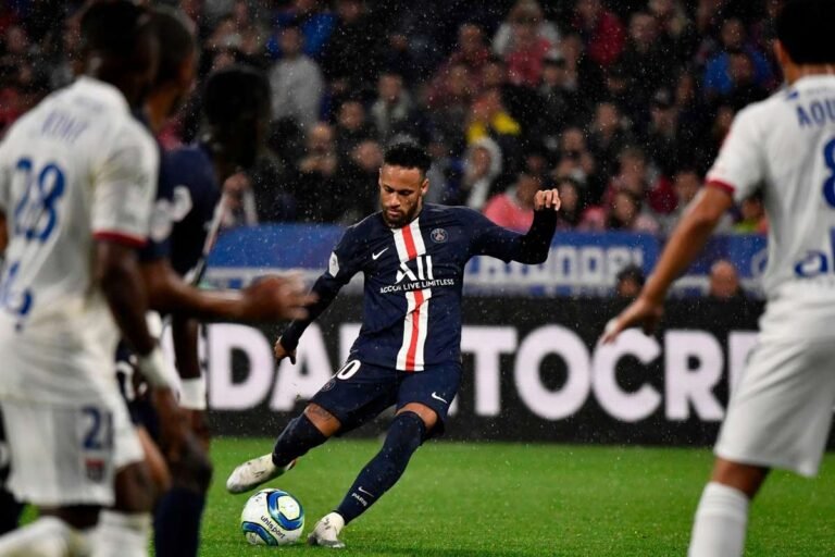 Mais detalhes foram revelados sobre o novo contrato de Neymar com o PSG