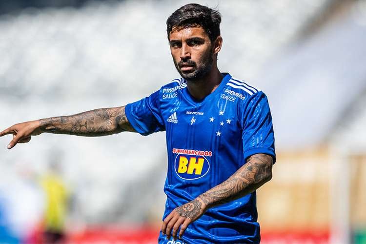 Com 3 assistências nos últimos 4 jogos, Patrick Brey ganha elogios de Felipão