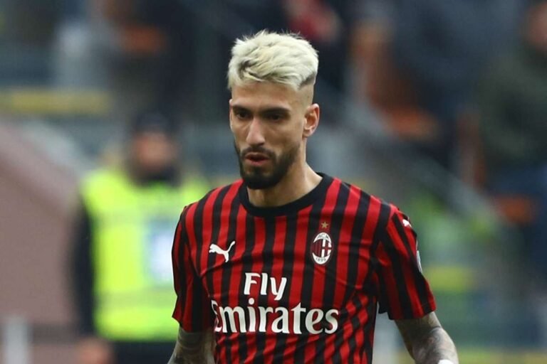 Samu Castillejo tem status de transferível no Milan