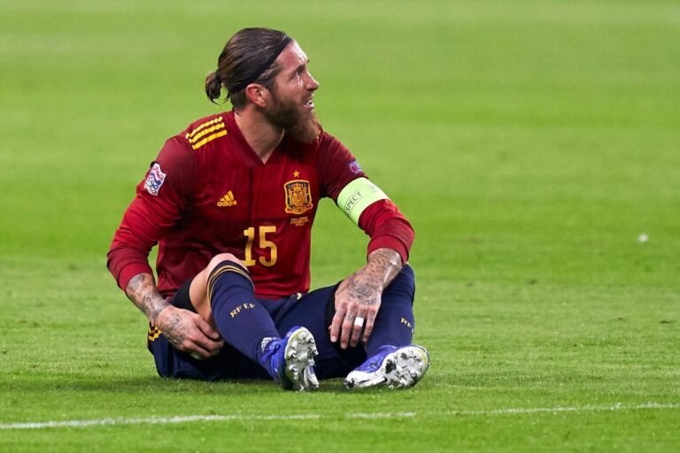 Real Madrid confirma lesão de Sergio Ramos e zagueiro vira desfalque