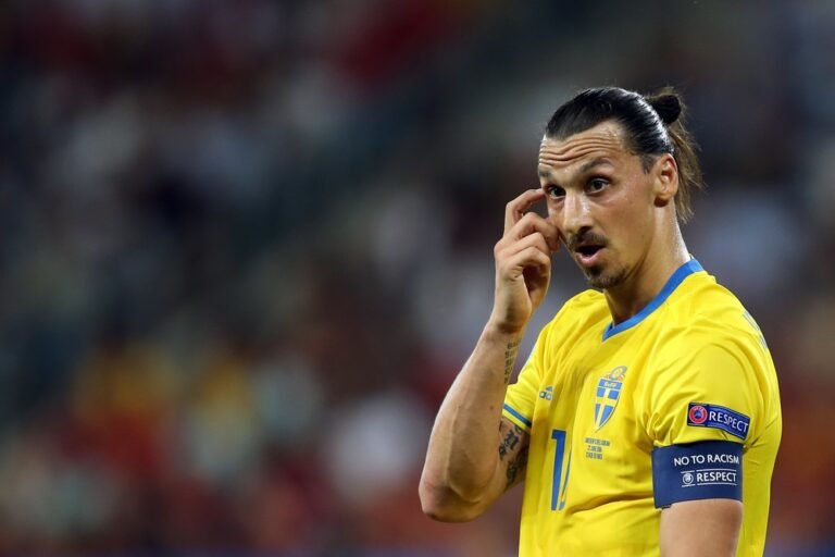 Suécia abre as portas para um possível retorno de Zlatan Ibrahimovic a seleção