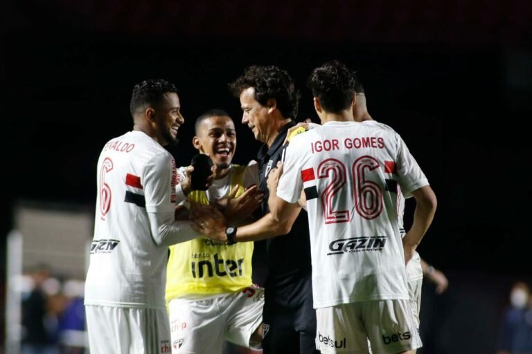 Fernando Diniz: de vilão a mocinho