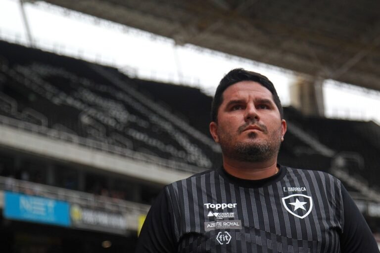 Botafogo anuncia saída de Ramón Díaz e confirma volta de Eduardo Barroca