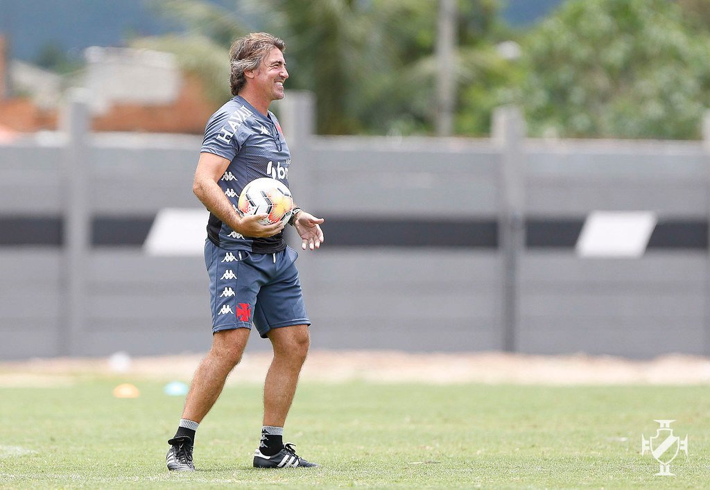 Ricardo Sá Pinto, do Vasco, testa positivo para Covid-19