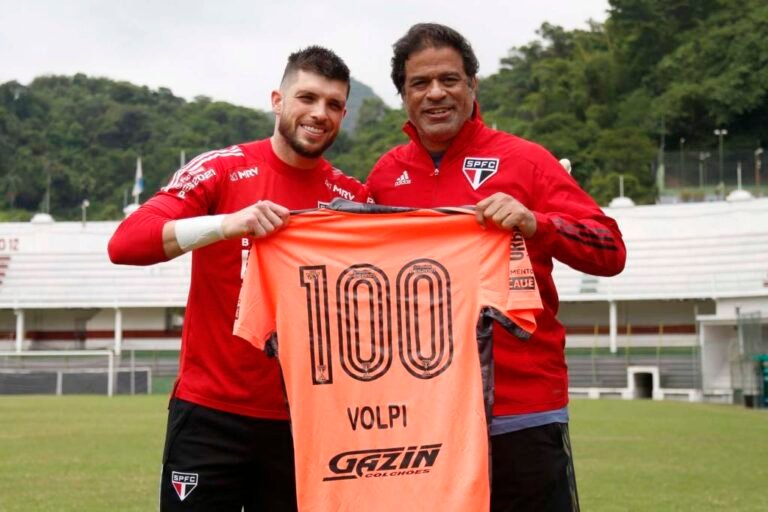 Tiago Volpi atingiu a marca de 100 jogos pelo São Paulo