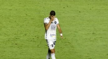 Postura dos atletas do Botafogo após goleada incomoda comissão técnica e dirigentes