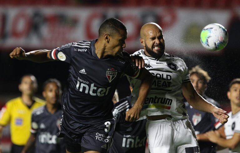 São Paulo melhora sistema defensivo e chega a três jogos sem sofrer gols