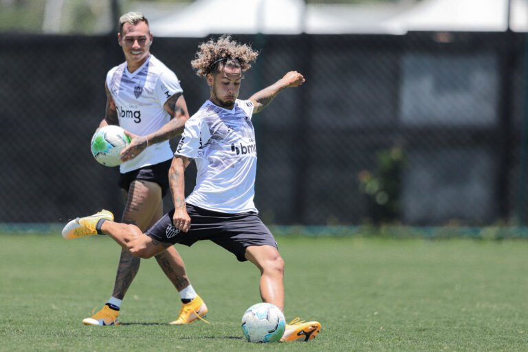 Galo pode diminuir diferença para um ponto ou ver o tricolor disparar; veja provável escalação