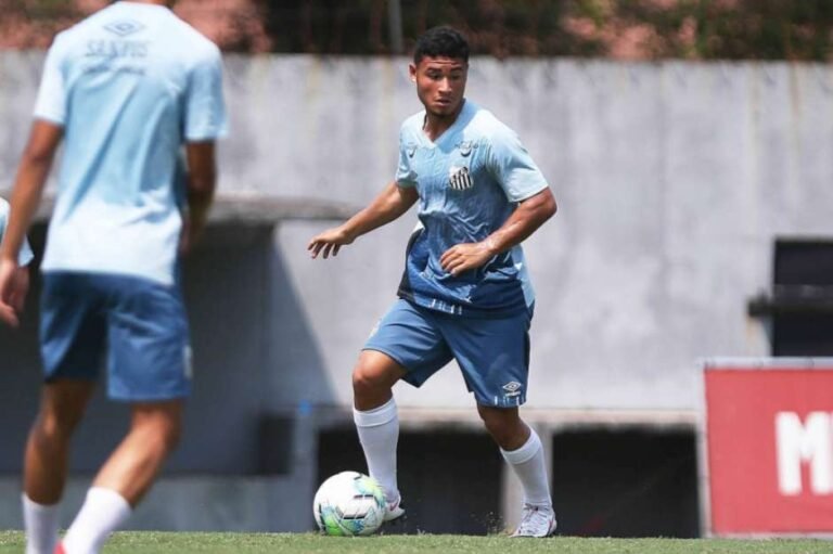 Da base, vem o novo dono da Camisa 7 do Santos na Libertadores
