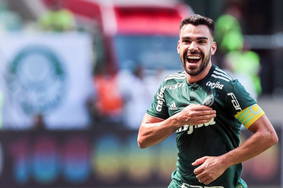 Bruno Henrique explica motivo de ter deixado o Palmeiras e afirma que continua torcendo pelo clube
