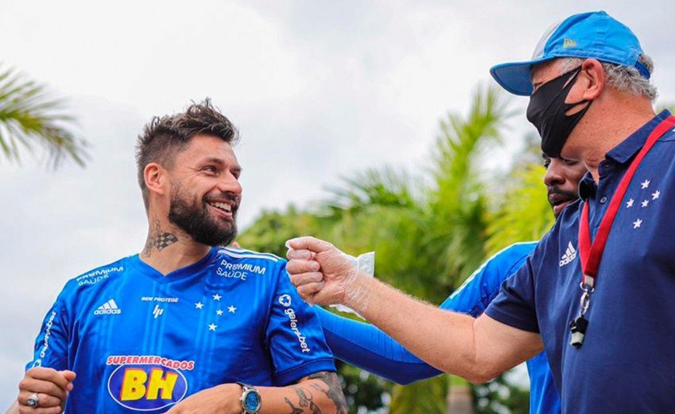 Felipão volta a exaltar caráter de Rafael Sóbis: “Diferente de muita gente”