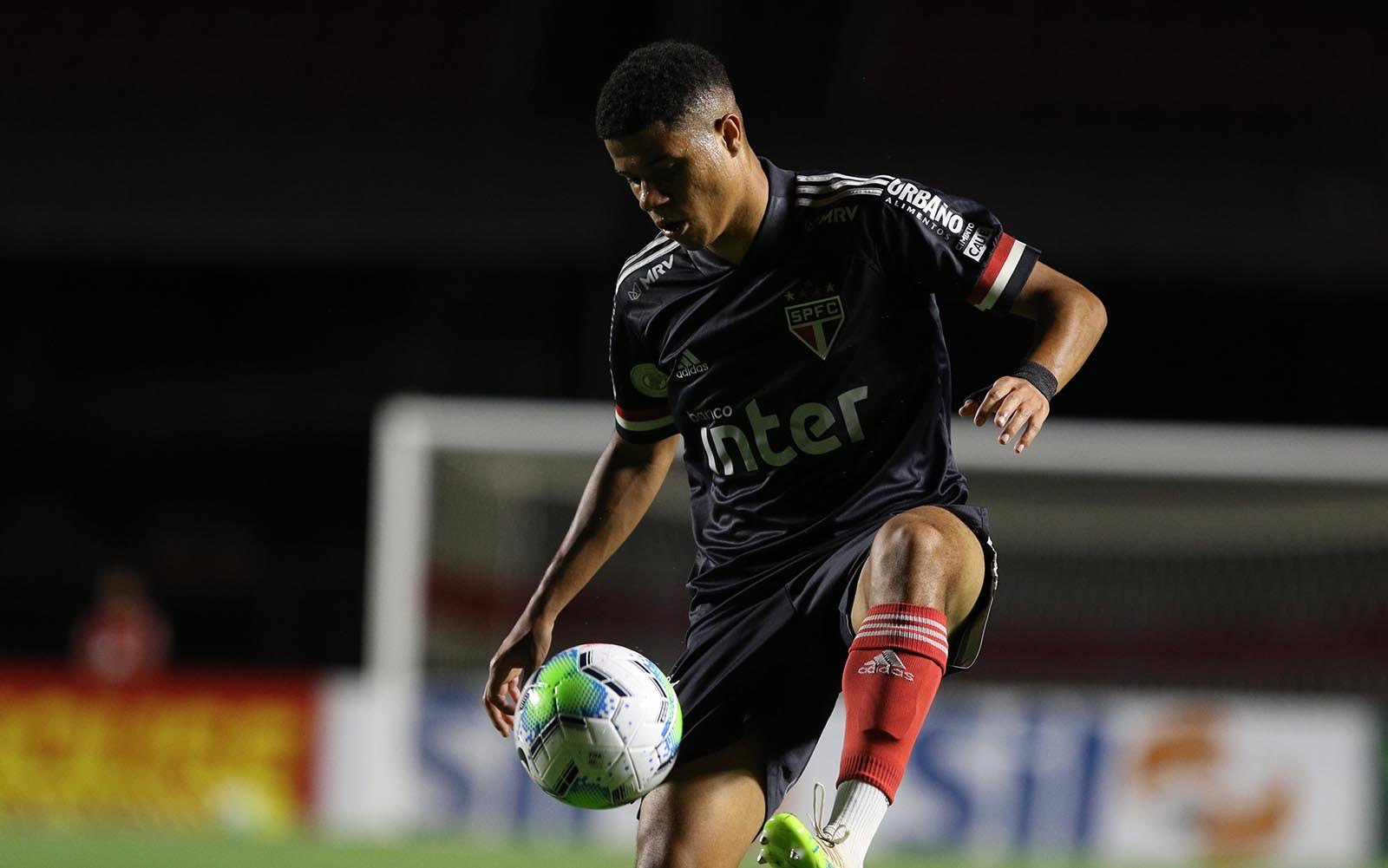 São Paulo inicia conversas para renovações de contrato de Gabriel Sara e Luan