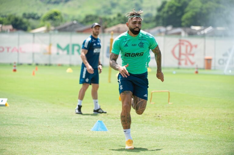 Gabriel volta a treinar com o elenco e deve retornar ao time no domingo