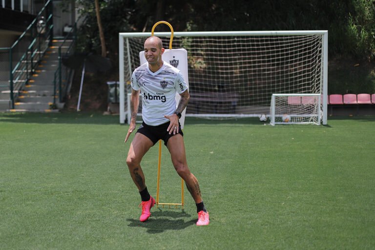 Departamento médico libera e Diego Tardelli inicia transição física