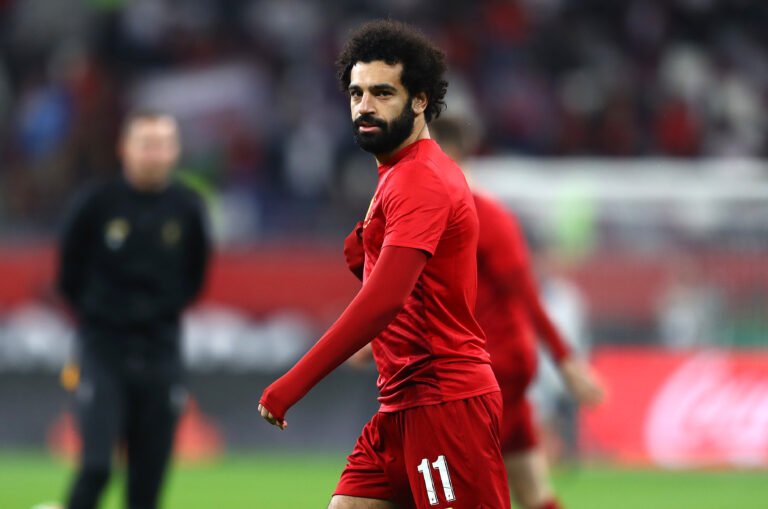 Liverpool pretende renovar contrato de Salah e mais três titulares