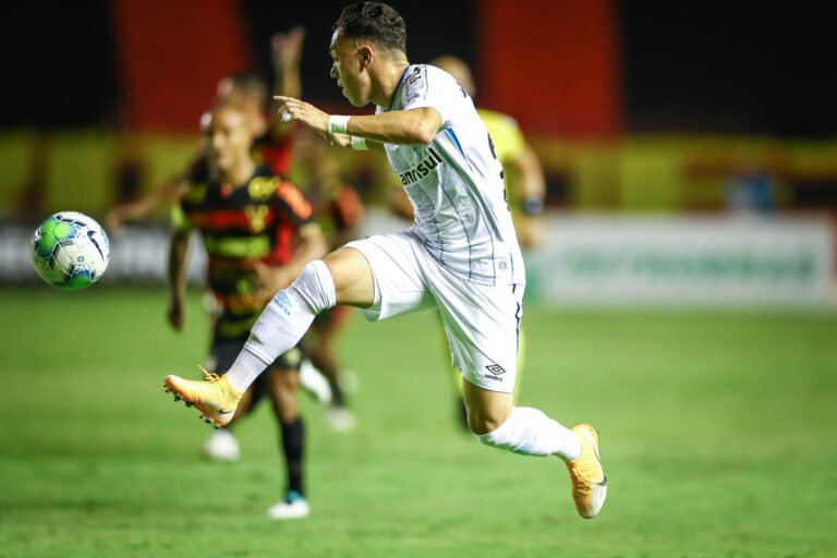 Sport empata com Grêmio e perde oportunidade de se distanciar do Z-4