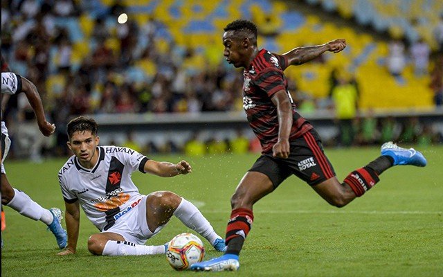 Flamengo renova contrato de Yuri César até 2025