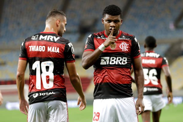 Clube inglês tem interesse na contratação de Lincoln