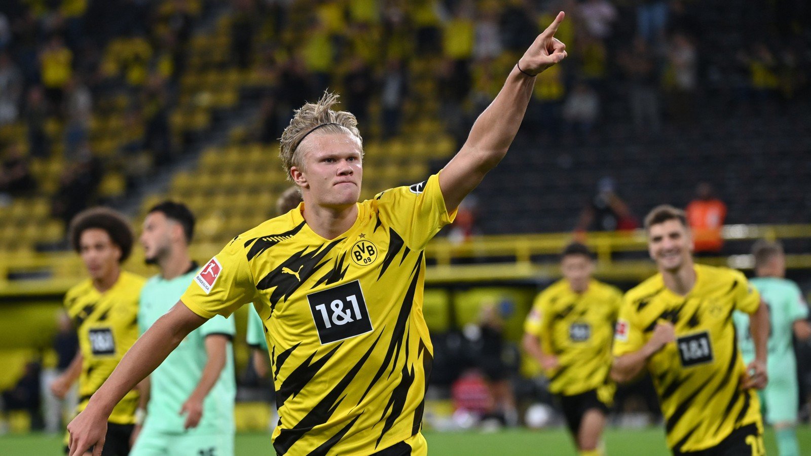 Pai de Haaland se esquiva de pergunta sobre o futuro do jogador