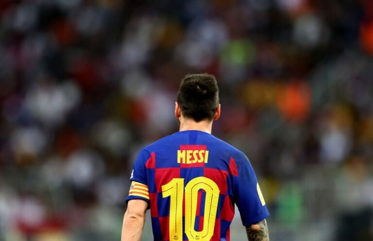 “Economicamente falando, no verão passado eu teria vendido Messi”, afirma o presidente interino do Barcelona