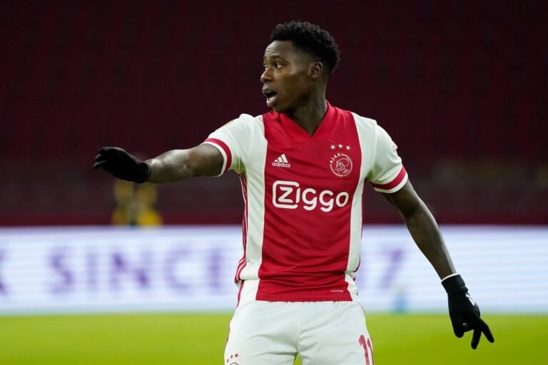 Quincy Promes é preso acusado de esfaquear familiar