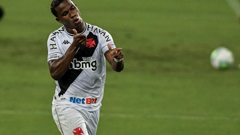 Ribamar causa desconforto por não participar de treino no Vasco