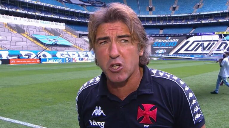 Mesmo com desembarque tranquilo, pressão para demissão de Sá Pinto é grande no Vasco