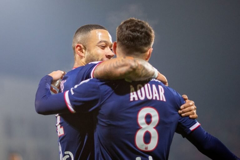 Aouar espera que Depay renove seu contrato com o Lyon