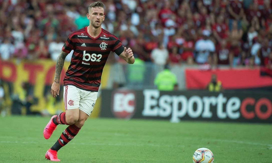 Empresário de Léo Pereira nega proposta do Benfica