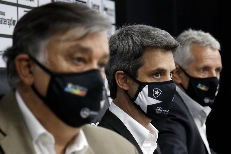 Botafogo pretende reduzir elenco e folha salarial para a próxima temporada