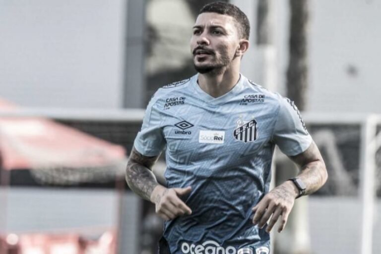Capitão, Alison elege jogo mais importante da carreira e fala sobre as preleições