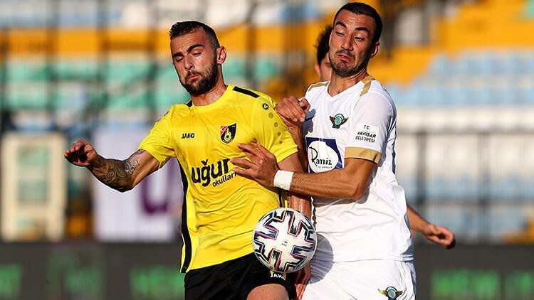 Em centésimo jogo por clube turco, brasileiro comemora vitória e vice-liderança