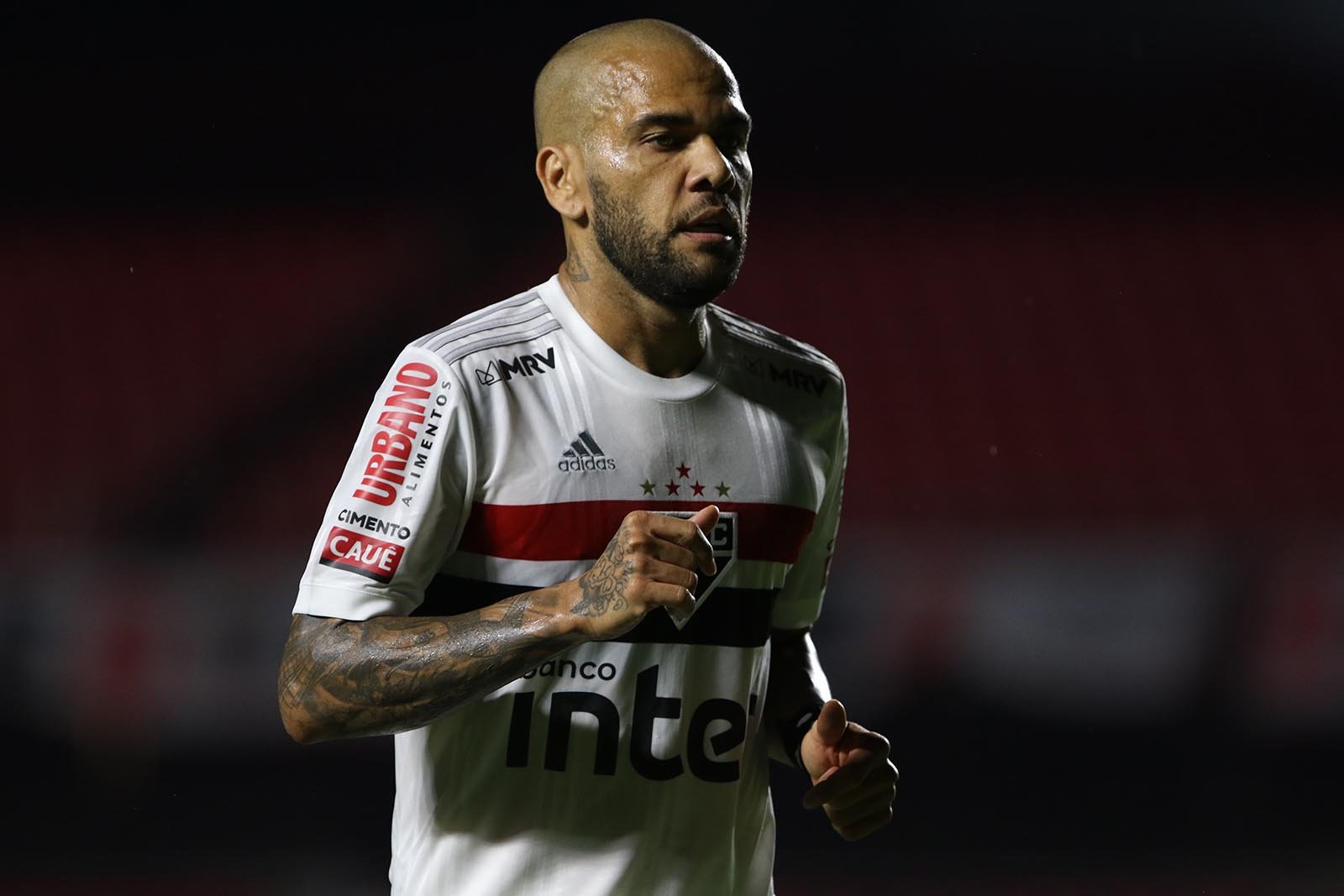 São Paulo firma renovação com patrocinadores até o final de fevereiro