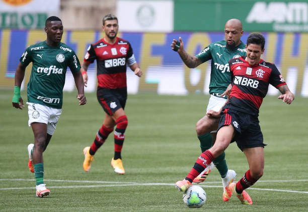 Em 118º jogo da história, Flamengo e Palmeiras sonham com título