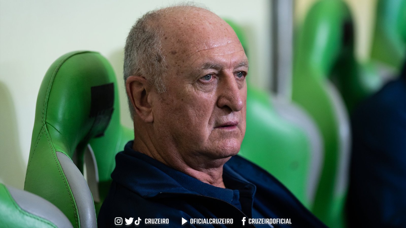 Felipão comunica saída do Cruzeiro