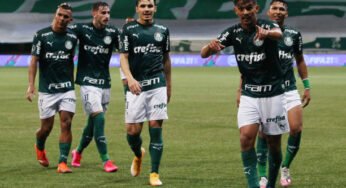 Torcida do Palmeiras faz festa e apoia jogadores antes de embarque para a Argentina
