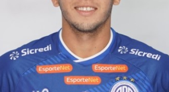 Remo quer atacante Reis de volta