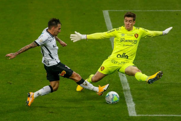 Sport perde e volta à beira da zona de rebaixamento